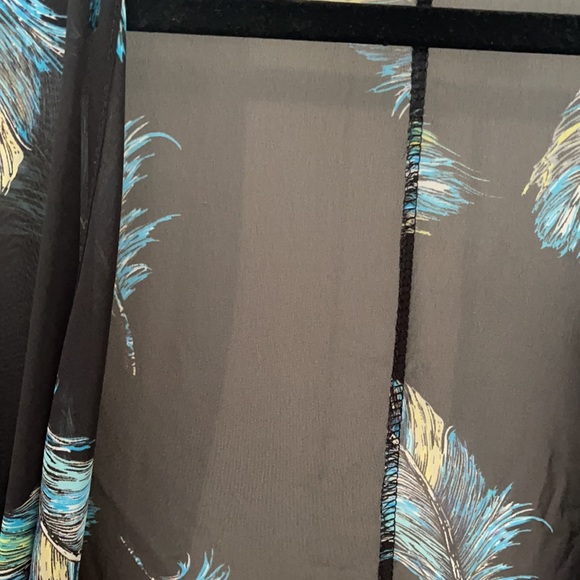 The Zig Zag Stripe sheer black feather kimono - Picture 5 of 12